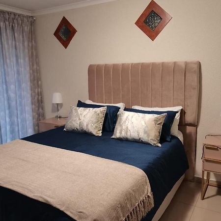 Rooikrans Guest House Йоханесбург Екстериор снимка
